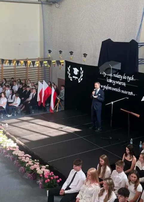 Pożegnanie absolwentów w SP2 Oborniki – wzruszająca uroczystość