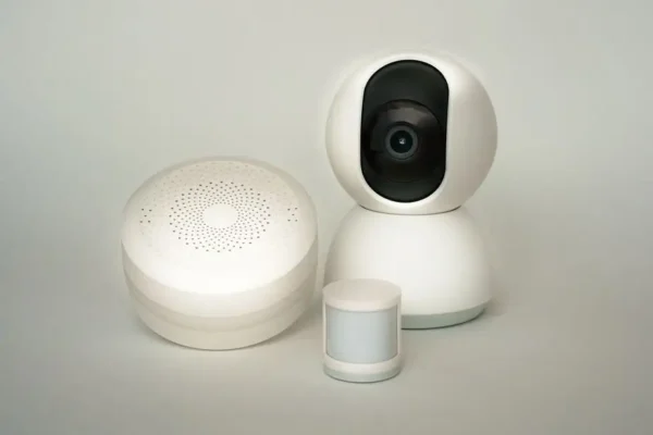 Dzielnicowy radzi, jak zabezpieczyć dom przed włamaniem podczas wakacji