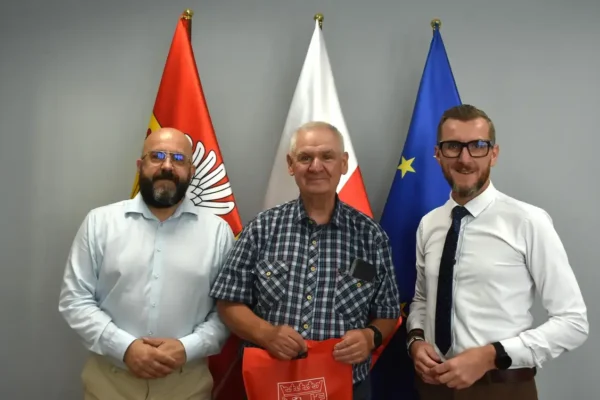 Rowerzysta z 109 tys. km na liczniku odwiedził Rogoźno