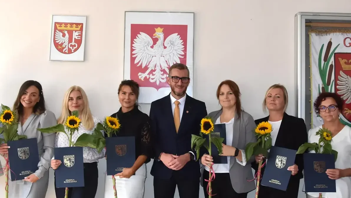 Awans zawodowy nauczycieli z gminy Rogoźno – akty wręczone w urzędzie