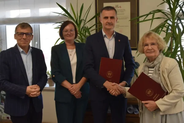 Gmina Ryczywół z dofinansowaniem PFRON na dostępność urzędu